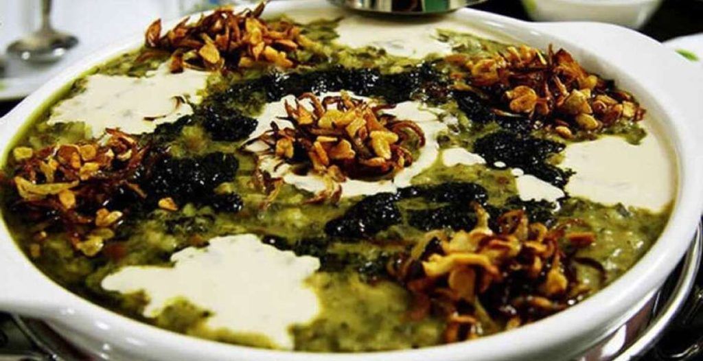 طرز تهیه 5 آش سنتی با طعمی بینظیر + فوت و فن آن